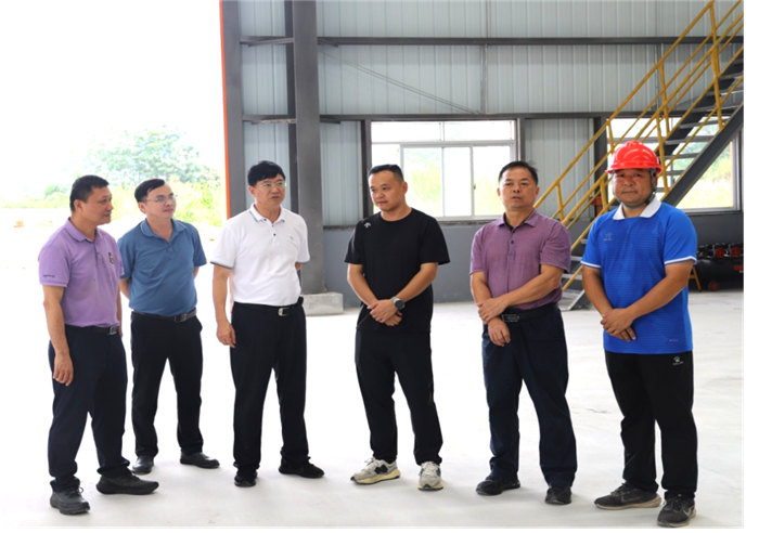 崇左市政协主席、党组书记王建毅到新锰集团 开展壮大实体经济重点企业、重点项目调研
